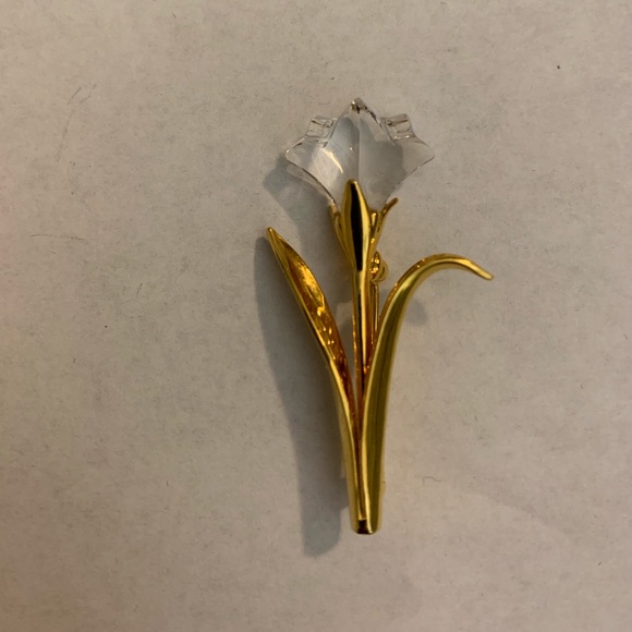 Swarovski crystal rose stamped brooch - Picture 1 of 4